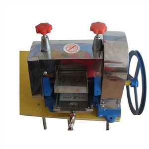 Ručný odšťavovač z cukrovej trstiny