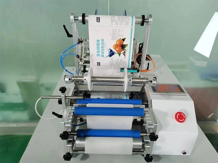 Round Bottle Labeling Machine